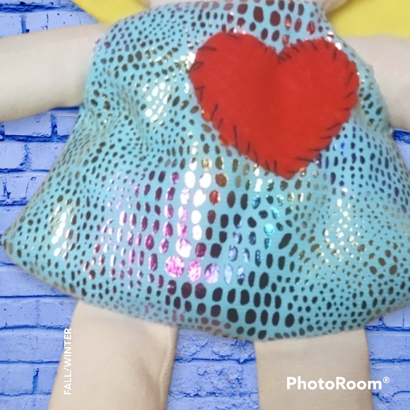 Poppets - Picture 3 of 3